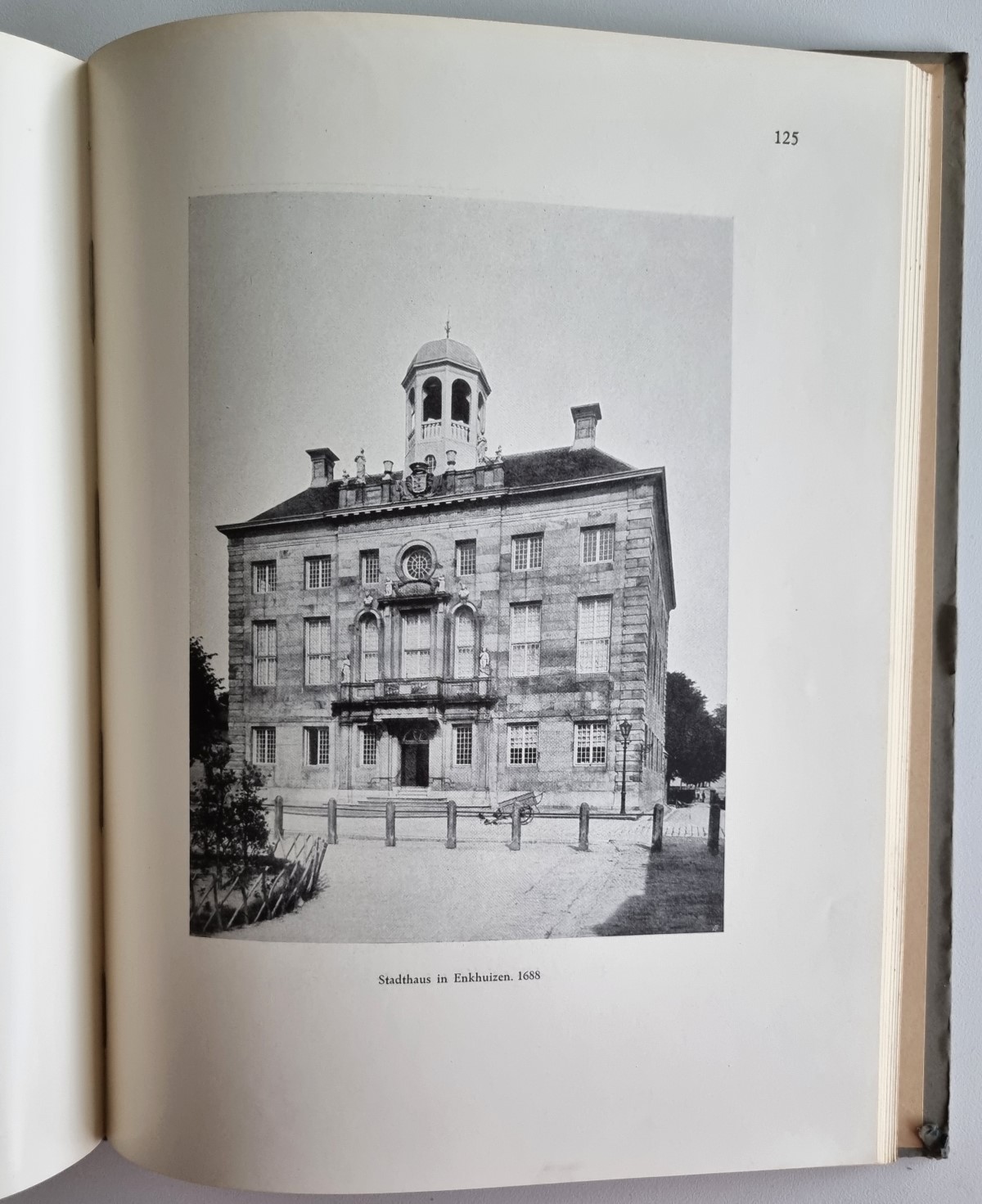 Architektur und Kunstgewerbe in Alt-Holland, Bildteil Seite 125, Stadthaus