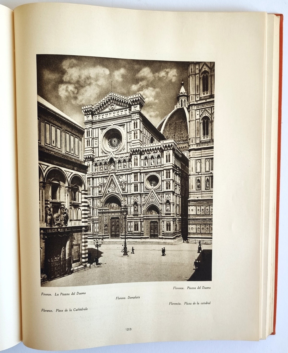 Italien, Baukunst und Landschaft. Bildband von 1929, Bildseite 123 Florenz