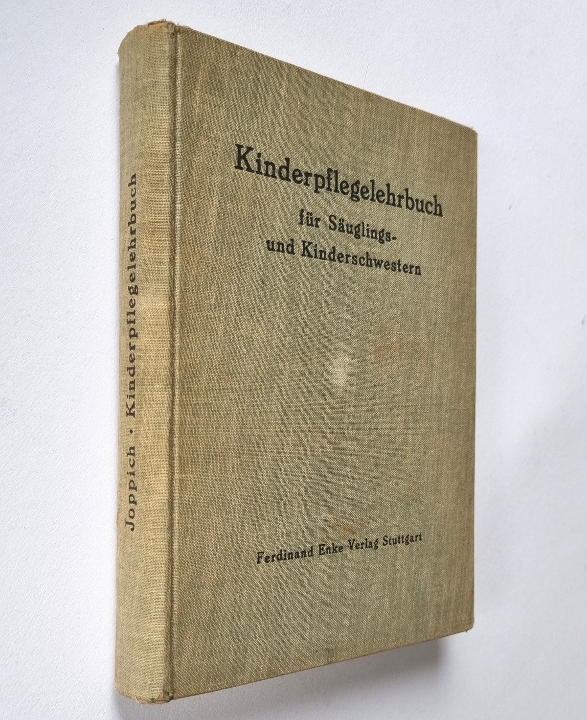 Kinderpflegelehrbuch für Säuglings- und Kinderschwestern, 1951, Einband