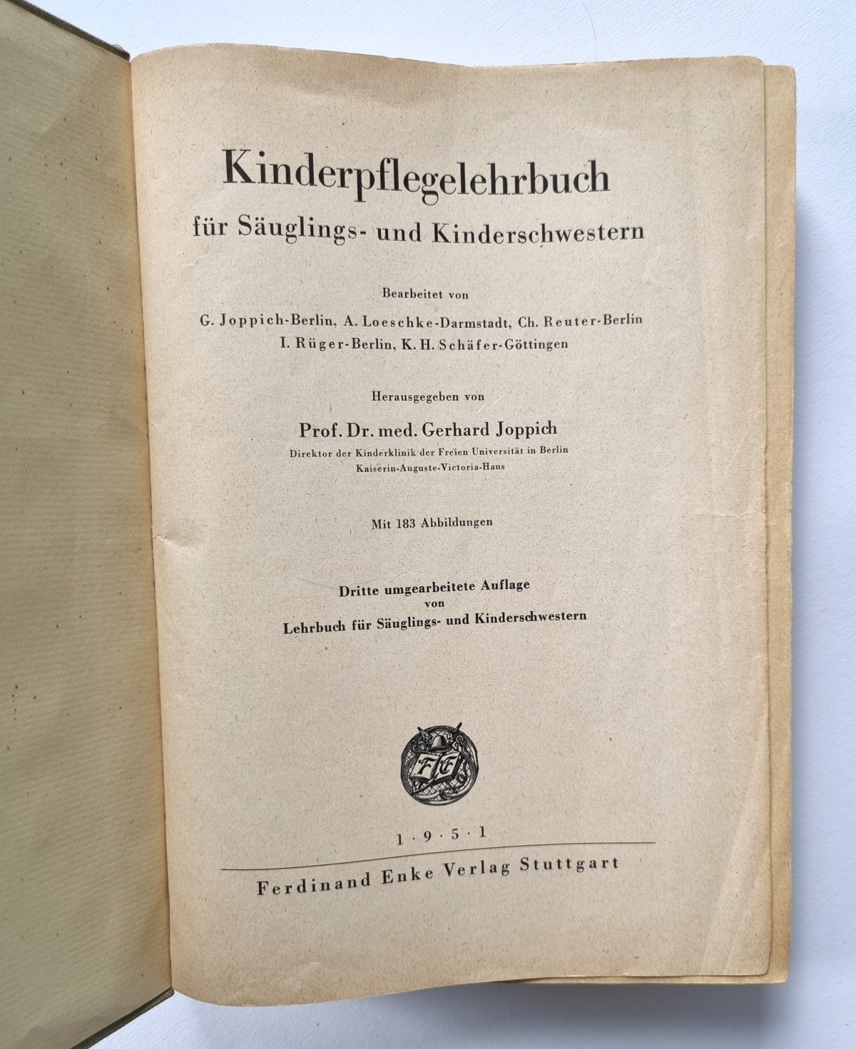 Kinderpflegelehrbuch für Säuglings- und Kinderschwestern, 1951, Haupttitel