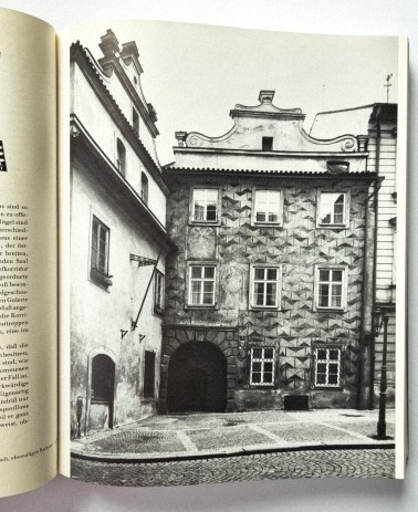 Buch Renaissance in Böhmen, Ansicht Bildseite Schwarzweißfoto Haus