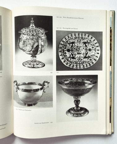 Buch Renaissance in Böhmen, Ansicht Bildseite Kunstgegenstände Bilder 252 bis 255