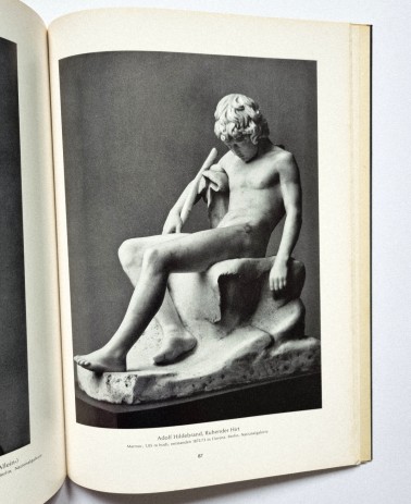 Plastik des 19. Jahrhunderts, Buchseite 87 Plastik Ruhender Hirt, Die Blauen Bücher 1961